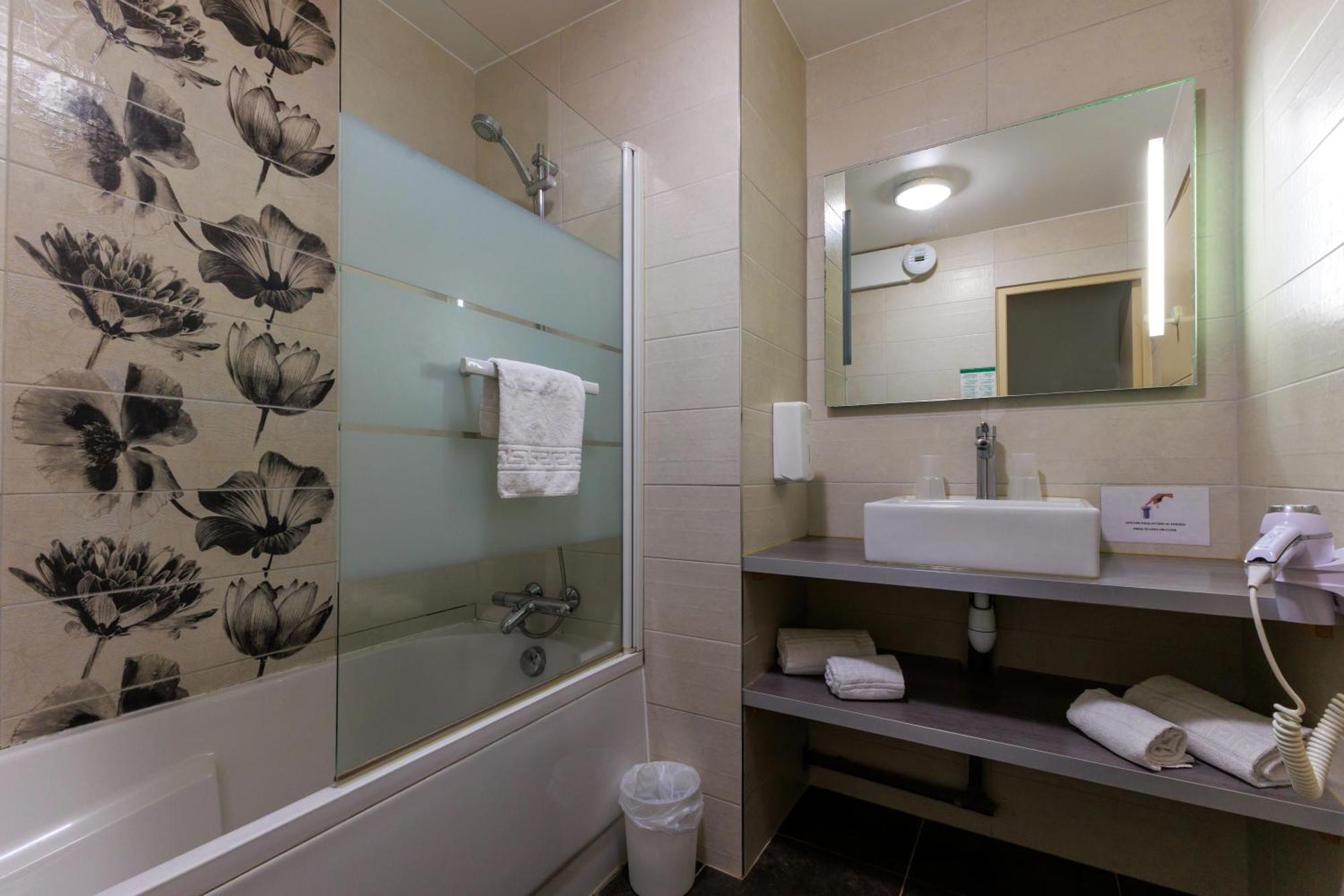 Logis Hotel Le Rochelois La Rochelle  Kültér fotó
